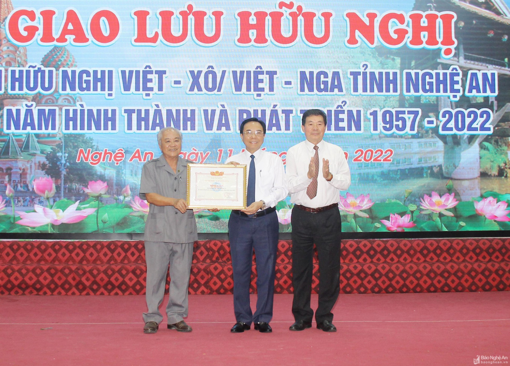 Hội Hữu nghị Việt - Nga tỉnh Nghệ An được tặng Bằng khen của Chủ tịch Trung ương Hội