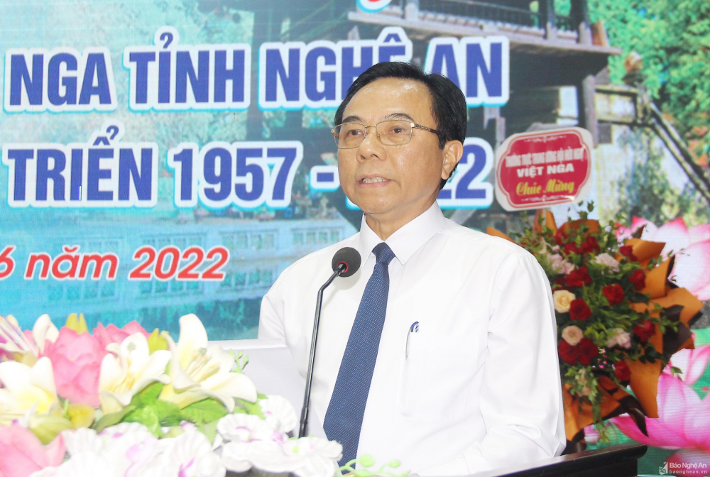 Chủ tịch Hội Hữu nghị Việt - Nga tỉnh Nghệ An đọc diễn văn kỷ niệm