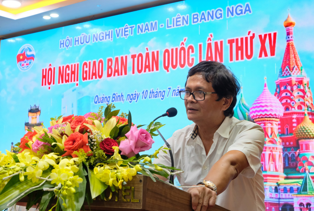 Ông Trần Bình Minh, Chủ tịch Hội Hữu nghị Việt - Nga, phát biểu khai mạc Hội nghị  Ảnh: PHẠM TIẾN DŨNG 