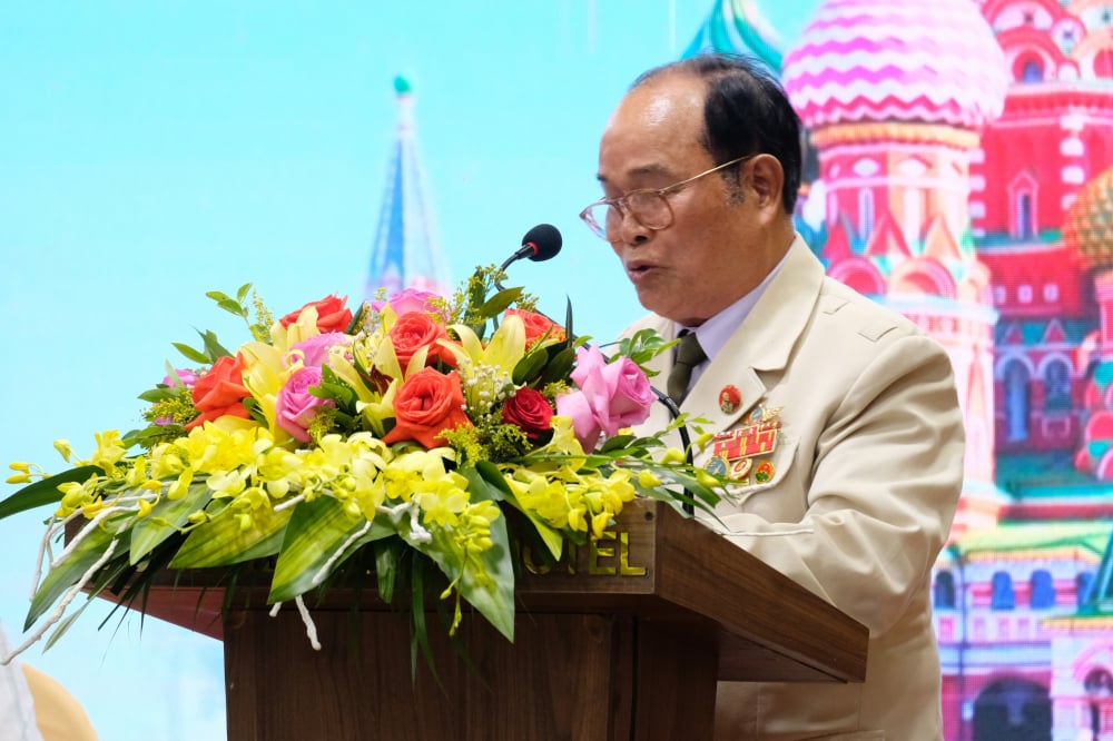 Chủ tịch Hội Hữu nghị tỉnh Phú Yên, cựu chiến binh Nguyễn Đắc Tấn, phát biểu tại Hội nghị  Ảnh: PHẠM TIẾN DŨNG