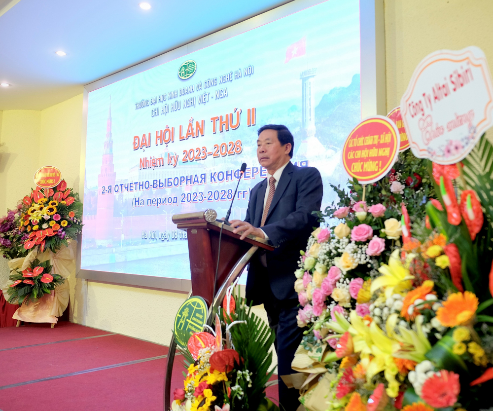Phó Chủ tịch thường trực Hội Hữu nghị Việt - Nga Trịnh Quốc Khánh phát biểu tại Đại hội