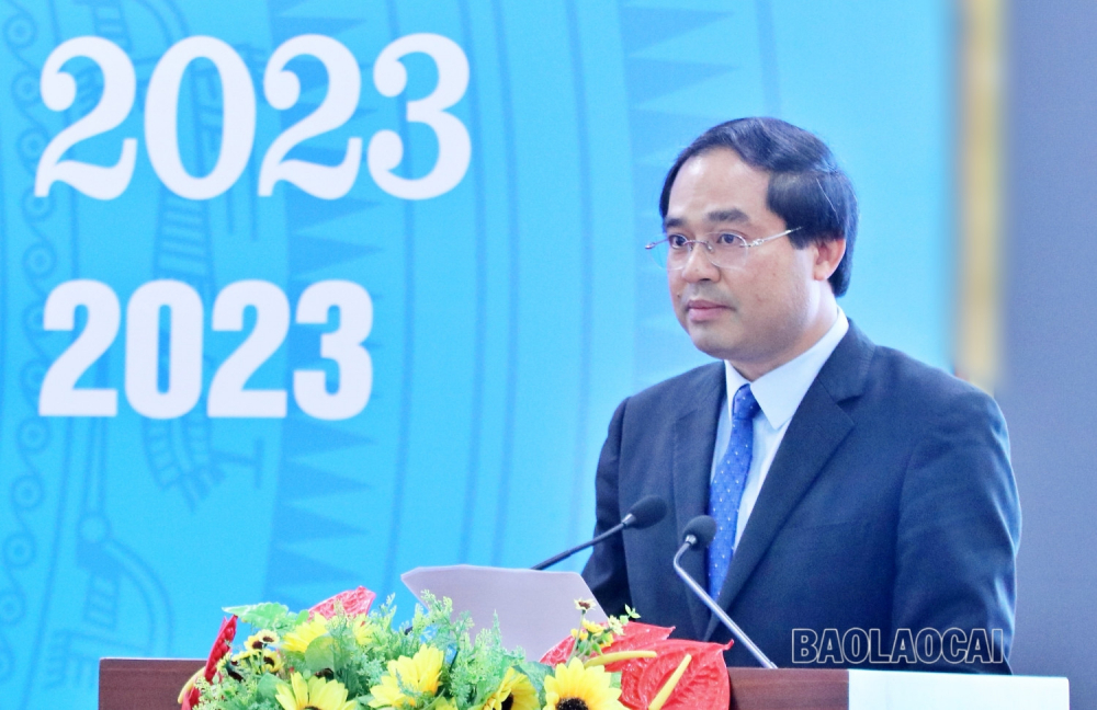 Ông Trịnh Xuân Trường, Phó Bí thư Tỉnh ủy, Chủ tịch UBND tỉnh Lào Cai, phát biểu tại cuộc gặp mặt.  Ảnh: Báo Lào Cai