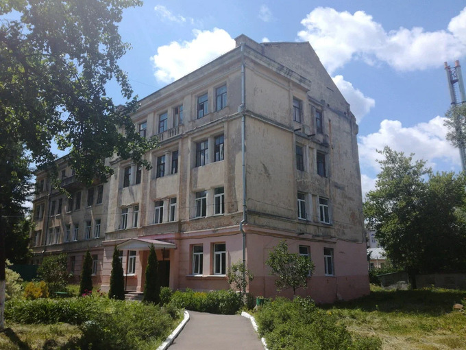 Một tòa nhà ký túc xá cũ của trường Đại học tổng hợp quốc gia Voronezh