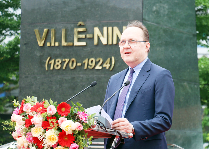 Đại sứ Nga G.S. Bezdetko phát biểu tại buổi lễ
