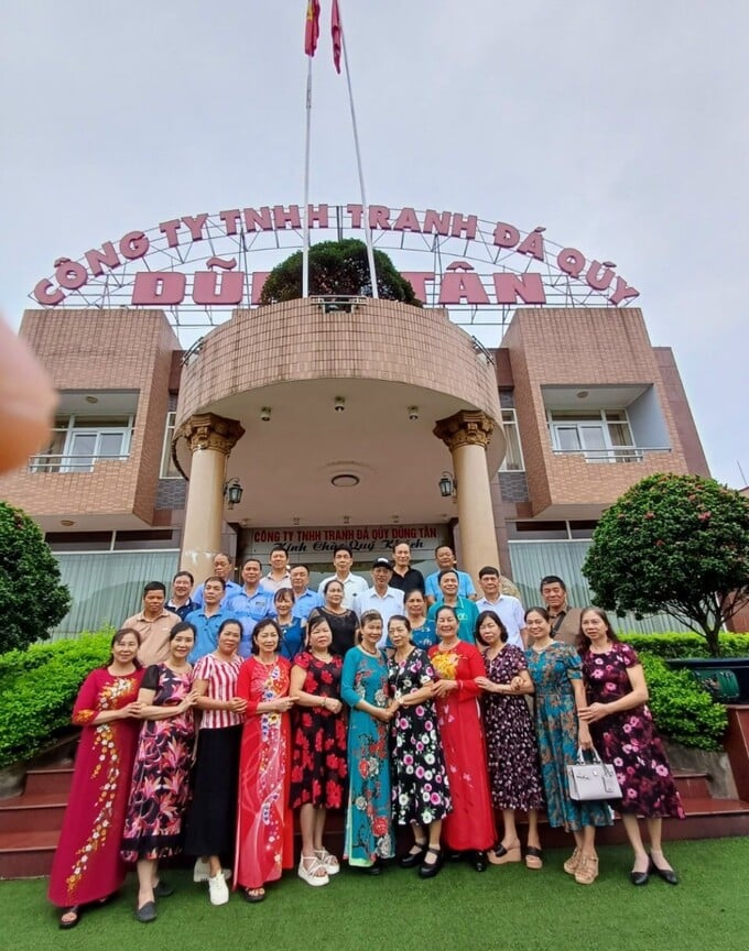 2 ảnh trên: các hội viên Hội Hữu nghị Việt - Nga tỉnh Thái Nguyên gặp gỡ kỷ niêmj các ngày lễ Chiến thắng