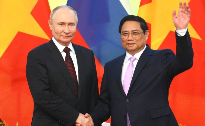 Thủ tướng Phạm Minh Chính hội kiến Tổng thống V. Putin