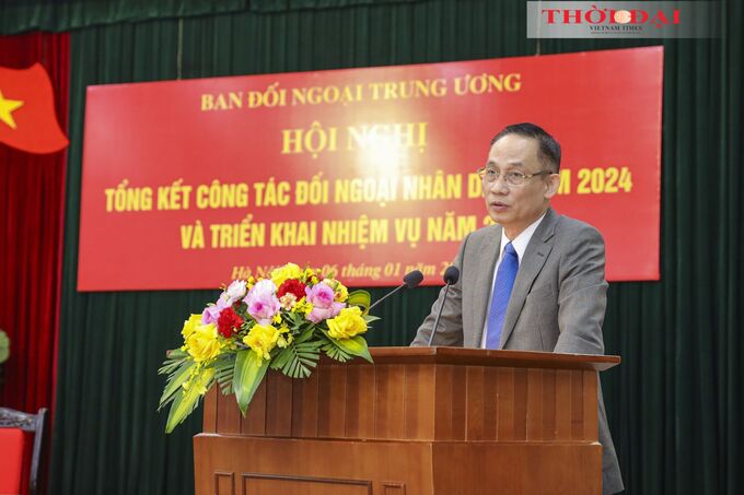 Bí thư Trung ương Đảng, Trưởng ban Đối ngoại Trung ương Lê Hoài Trung phát biểu tại hội nghị