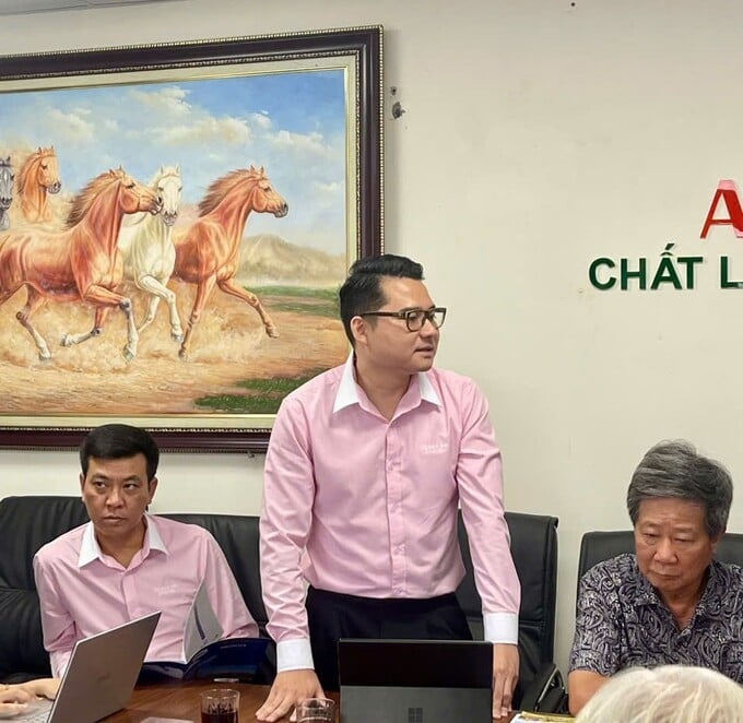 Đại diện Công ty Du lịch quốc tế Tràng An phát biểu tại cuộc toạ đàm