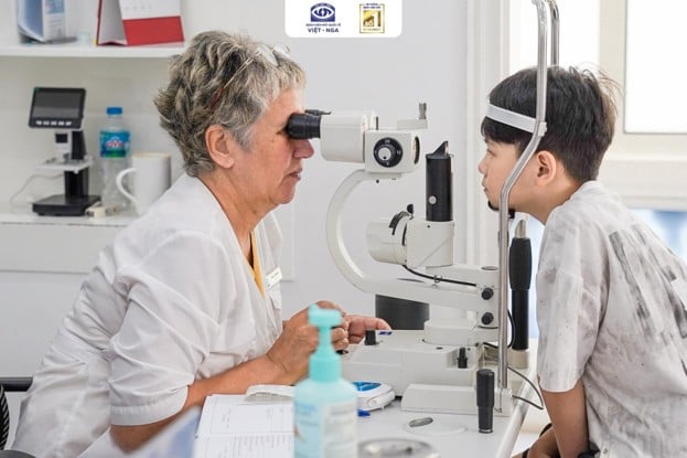 Rất nhiều trẻ mắc cận thị sớm và tình trạng cận thị nặng ngày càng gia tăng