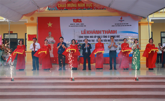 BSR tổ chức khánh thành Trường Tiểu học và THCS xã Minh Tân, huyện Kiến Xương, Thái Bình.Công trình chào mừng kỷ niệm 62 năm Ngày truyền thống ngành Dầu khí (27-11-1961 / 27-11-2023).