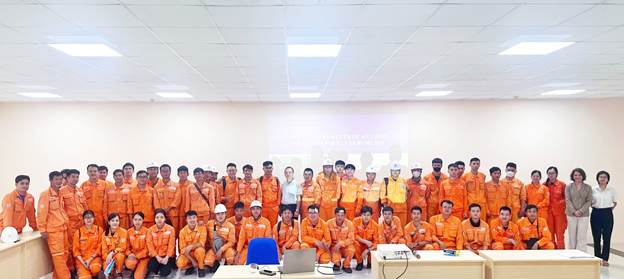 Toàn bộ số học viên dự lớp tập huấn.