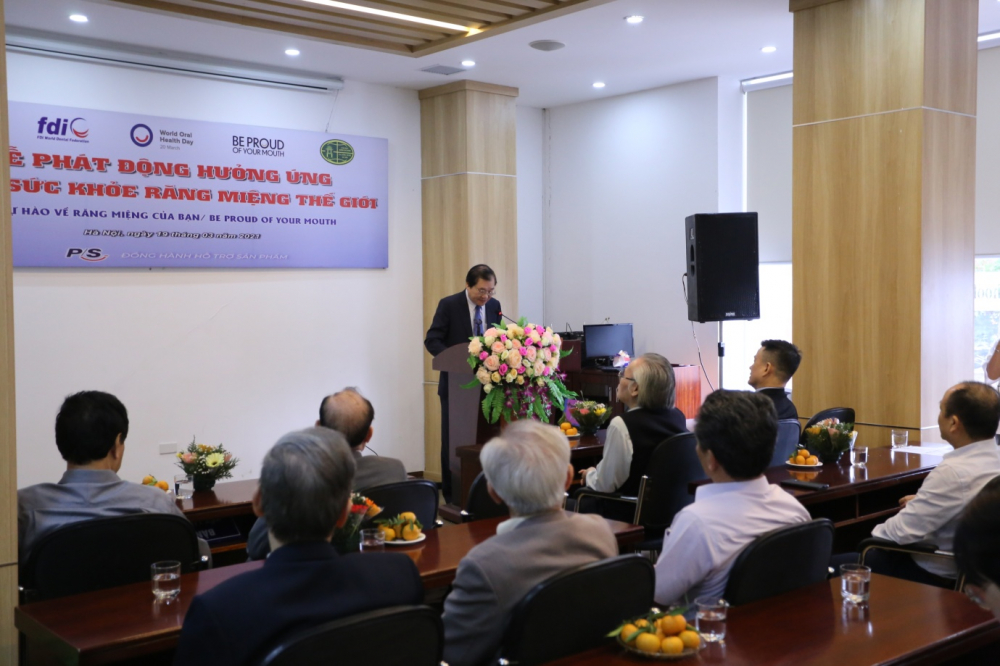 Phó Hiệu trưởng, Trưởng Ban tổ chức PGS. TS Phạm Dương Châu phát biểu tại buổi phát động