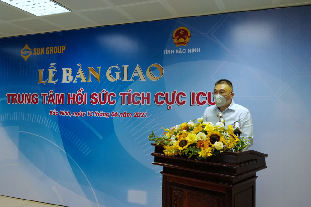 Ông Trần Minh Sơn – Thành viên Hội đồng sáng lập Tập đoàn Sun Group phát biểu tại sự kiện bàn giao ICU cho Bắc Ninh.