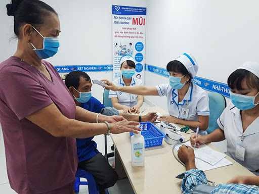 BHXH Việt Nam yêu cầu đảm bảo quyền lợi cho người có thẻ bảo hiểm y tế trong giai đoạn dịch COVID-19