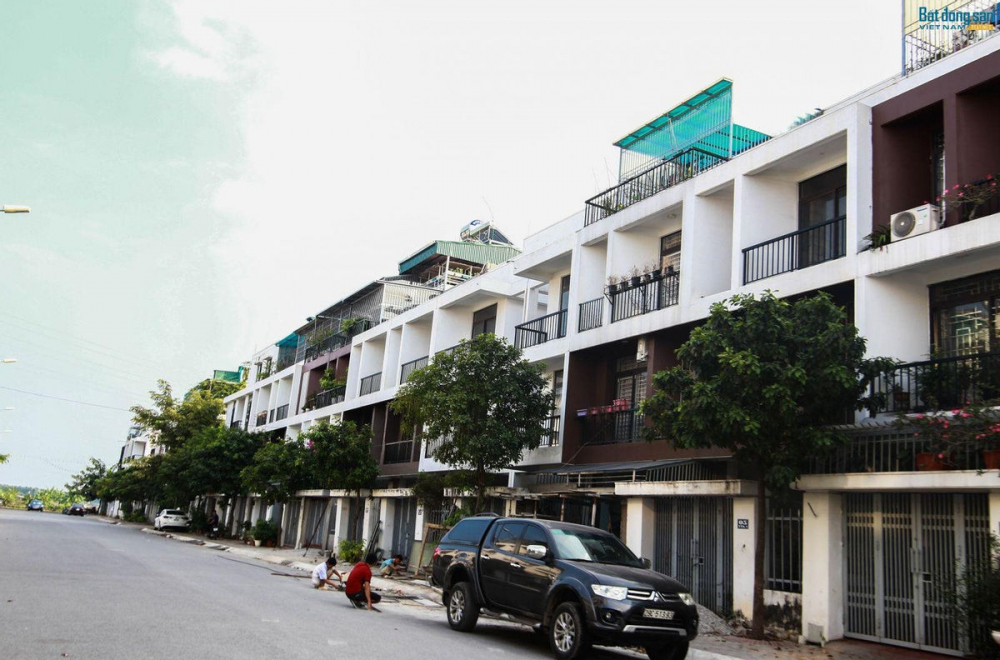 Dự án Khu đô thị Ao Sào (Lexington), phường Thịnh Liệt, quận Hoàng Mai mặc dù đã đưa vào sử dụng nhưng Lũng Lô 5 vẫn còn nợ thuế hơn 300 tỷ đồng, đấy là chưa tính số tiền lãi do nộp chậm cả trăm tỷ đồng