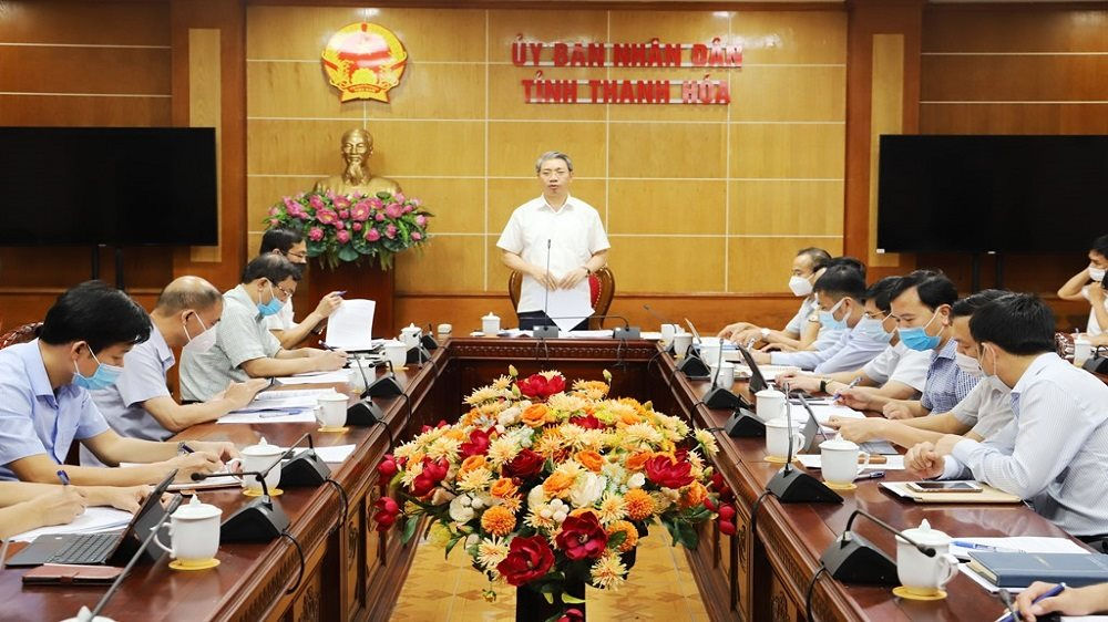 Phó Chủ tịch UBND tỉnh Thanh Hóa, ông Lê Đức Giang phát biểu tại cuộc họp