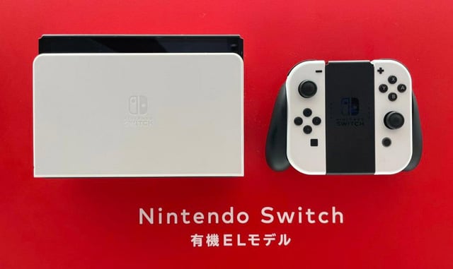 Nintendo Switch OLED có màn ra mắt đầy ấn tượng!