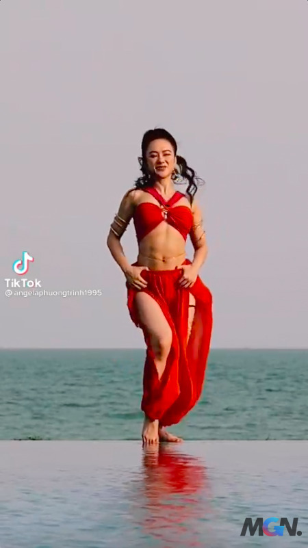 Vừa gia nhập Tiktok, Angela Phương Trinh đã thu về hơn 4 triệu view bằng clip múa bụng bốc lửa 3