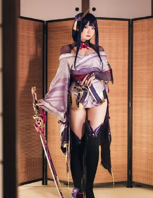 Chiêm ngưỡng vẻ đẹp của nàng Shimo trong bộ Cosplay Raiden Shogun 4
