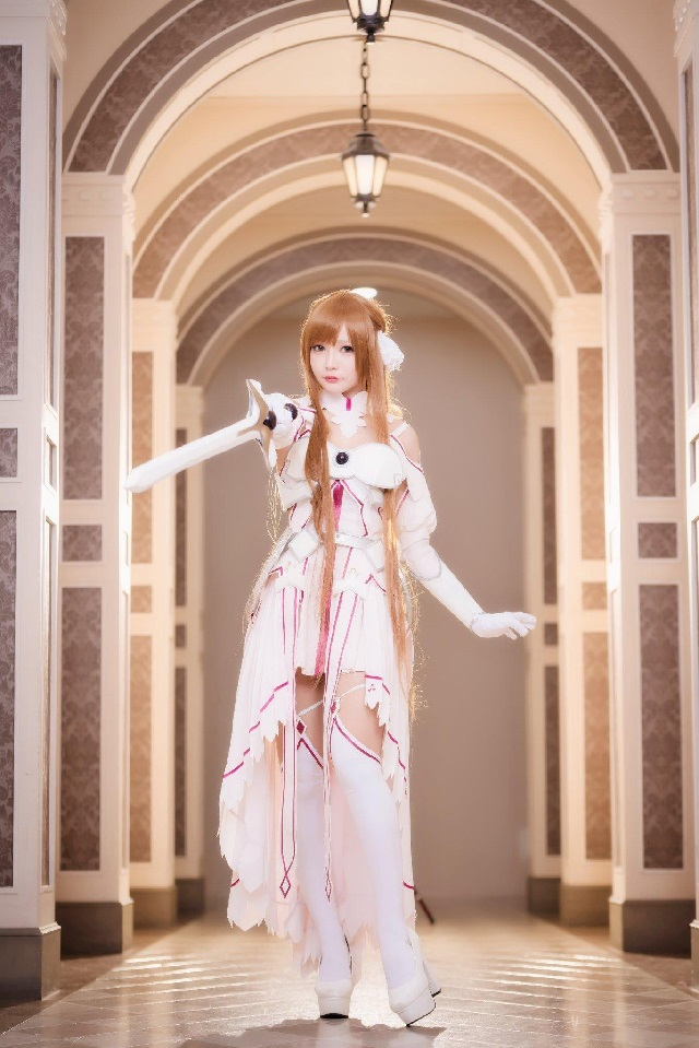 Chiêm ngưỡng nàng ‘Asuna’ bước ra từ thế giới 2D qua màn cosplay của nữ coser xinh đẹp 2