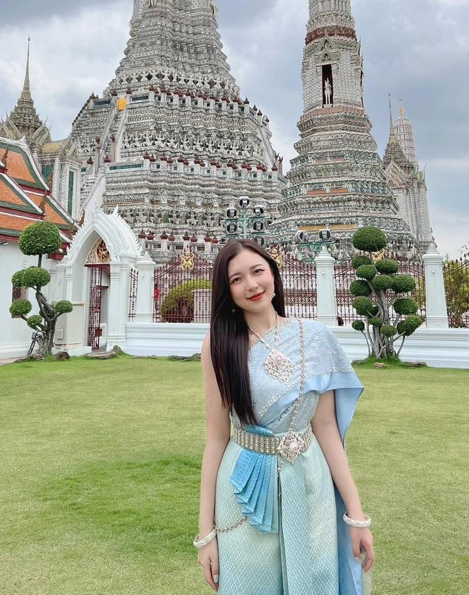 MC Phương Thảo xinh đẹp trên đất Thái