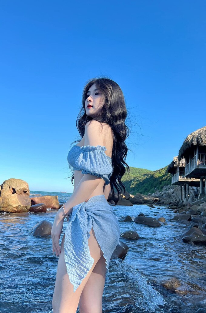 Quỳnh Alee “lột xác”, tự tin diện bikini: Đẹp tựa nữ thần 4