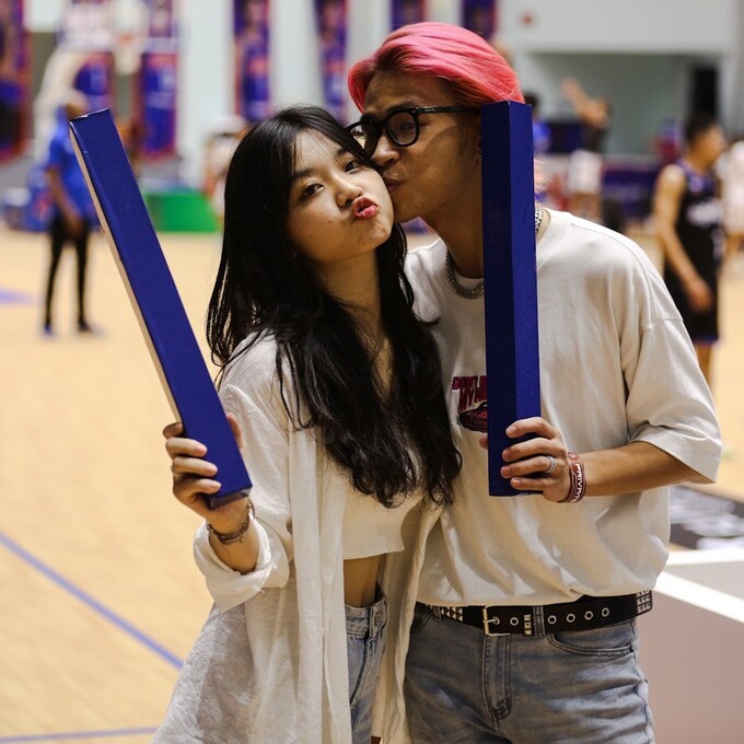 Quỳnh Alee và Gấm Kami thừa nhận lý do đi cổ vũ bóng rổ chỉ để ngắm trai đẹp 5