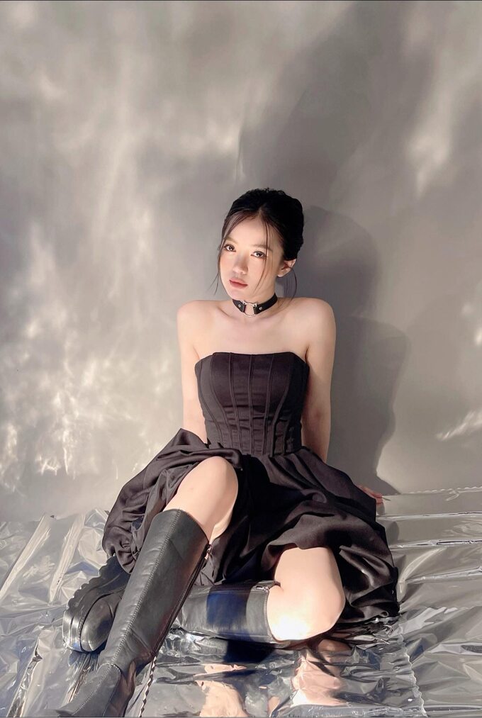 'Hot girl MU' Tú Linh tái xuất trên sóng Liên Quân: Nhan sắc bất biến, như bị thời gian bỏ quên 6