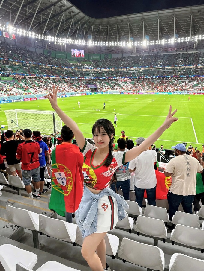 Góc nặng vía: Hot girl Hà Nội chi tiền xem World Cup nhưng cổ vũ đội nào, đội đó thua 3