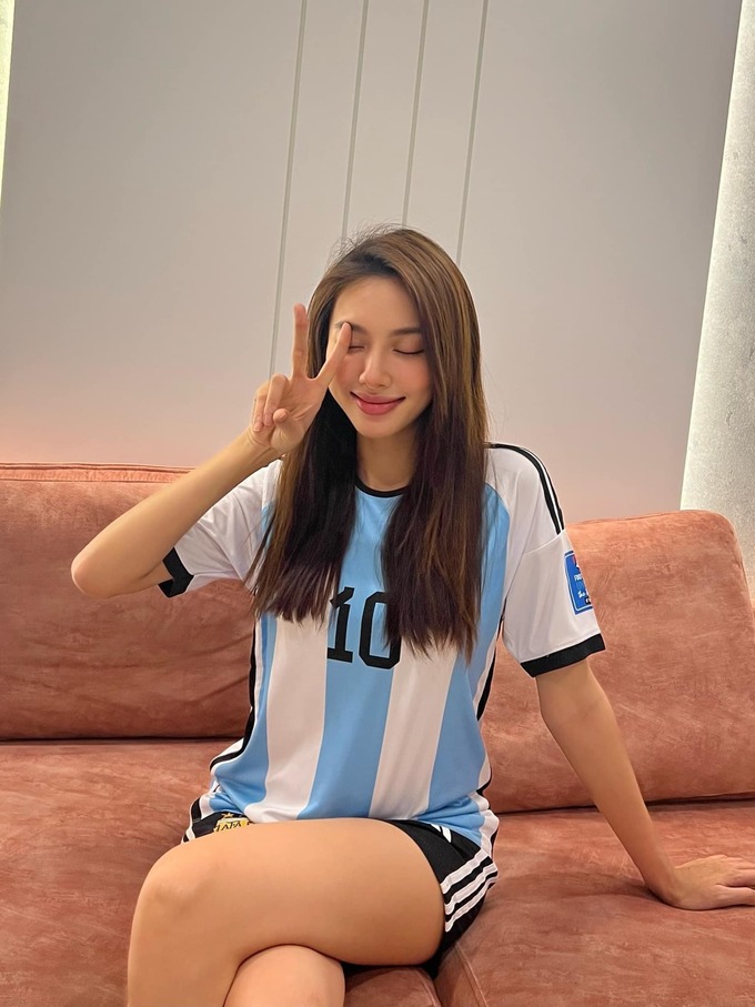 Thuỳ Tiên khoác áo M10: Hoa hậu đẳng cấp quốc tế cũng là fan Argentina 2
