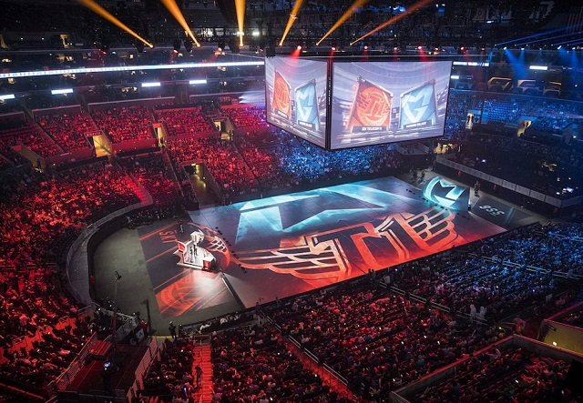 Dẫn đầu BXH về lượng người xem Esports trong năm 2022 là hai cái tên LMHT và MLBB_2