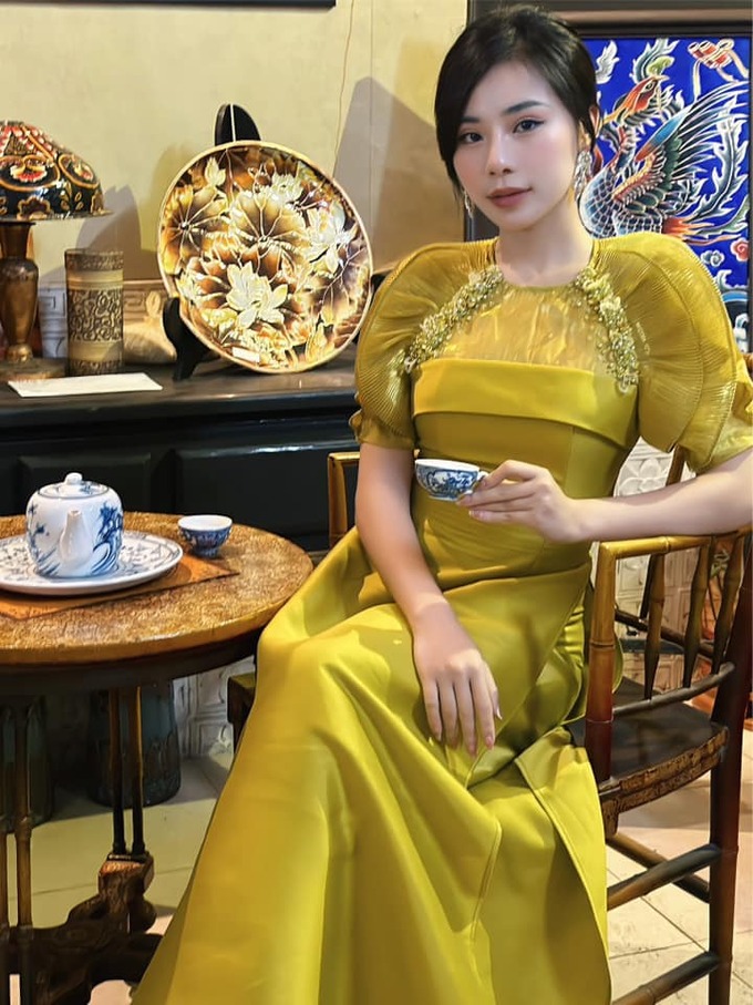 MC Minh Anh khoe vẻ nền nã chuẩn 'con gái Việt Nam', khác hẳn vẻ nóng bỏng, táo bạo thường thấy 5