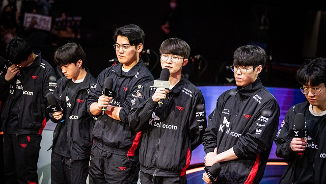 Jayce in Faker's hand turned chaos very strongly, T1 Mid laner closed the 'green' sentence about two teammates