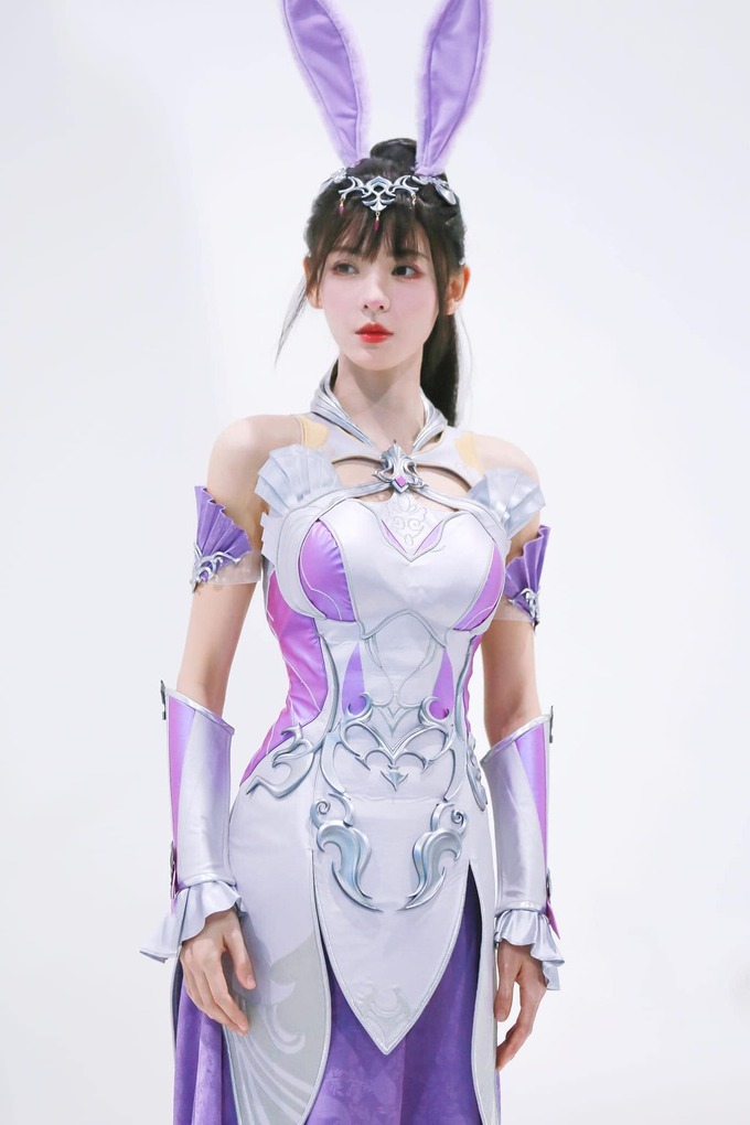 Màn cosplay Tiểu Vũ của Trương Dư Hi trong Đấu La Đại Lục: Đẹp hơn cả bản gốc 5