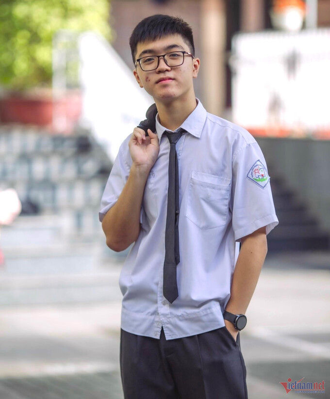 Thủ khoa lớp 10 Hà Nội: Chia tay game để tập trung học tập làm 'con nhà người ta' 2