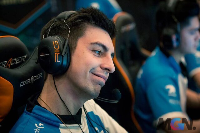 rsz_shroud_announces_his_comeback_to_competitive_csgo_with_a_ragtag_team-crop-c0-5__0-5-975x650-70