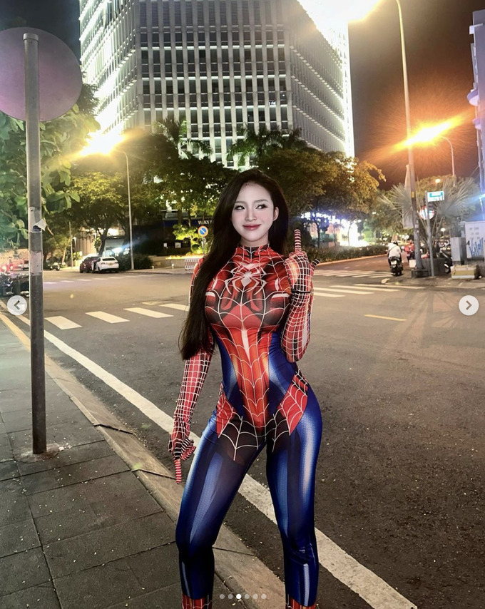 Hotgirl Bảo Trân cosplay Spiderman2