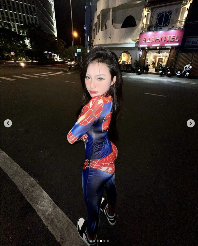 Hotgirl Bảo Trân cosplay Spiderman3