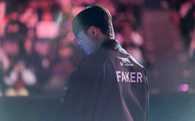Faker được fan sáng tác 1 bài hát cho riêng mình.1