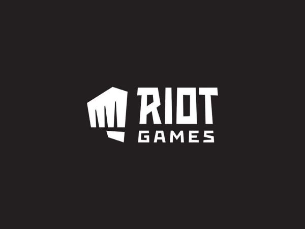 Riot-black-white-logo.jpg-1024x576
