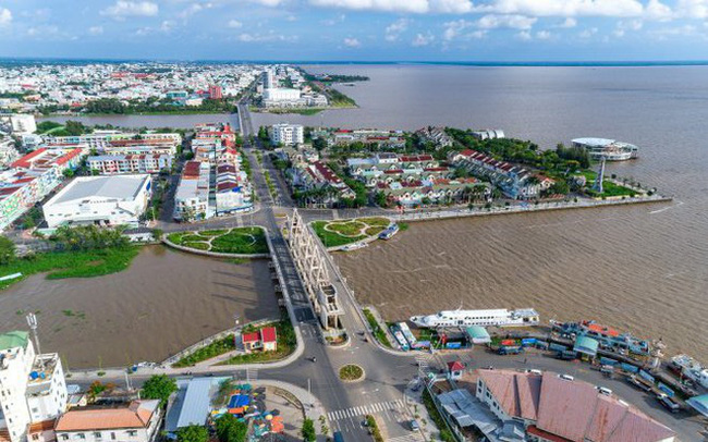 9 tháng đầu năm 2021, tỉnh có 112 dự án đang triển khai đầu tư xây dựng, chủ yếu là dự án chuyển tiếp, chỉ có 3 dự án khởi công mới, đã thực hiện giải ngân vốn đầu tư khoảng 11.000 tỷ đồng, giảm 30,6% so với cùng kỳ năm 2020. Ảnh Hải Nam (Nhịp sống kinh tế)