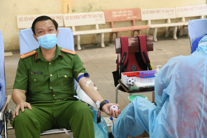 Lực lượng vũ trang tham gia hiến máu nhân đạo