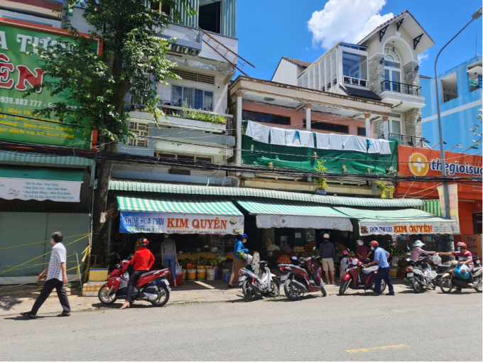 Không khí tại các chợ truyền thống diễn ra tấp nập đến tận trưa. Ghi nhận của phóng viên tại chợ Cầu Ván, phường An Thới, quận Bình Thủy.