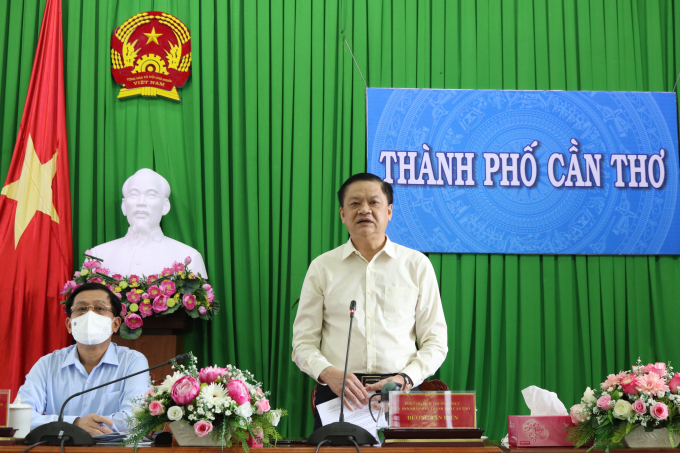 Lãnh đạo thành phố Cần Thơ làm việc với đoàn kiểm tra về công tác an sinh xã hội Covid 19 do Thứ trưởng Bộ LĐTBXH Nguyễn Bá Hoan làm trưởng đoàn.
