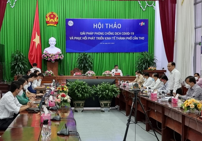 Lãnh đạo TP Cần Thơ tham dự hội thảo.