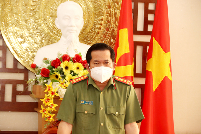 Đại tá Đinh Văn Nơi, Giám đốc Công an tỉnh phát biểu kết luận tại Hội nghị tổng kết Kế hoạch liên ngành trong đấu tranh phòng, chống buôn lậu, gian lận thương mại và hàng giả