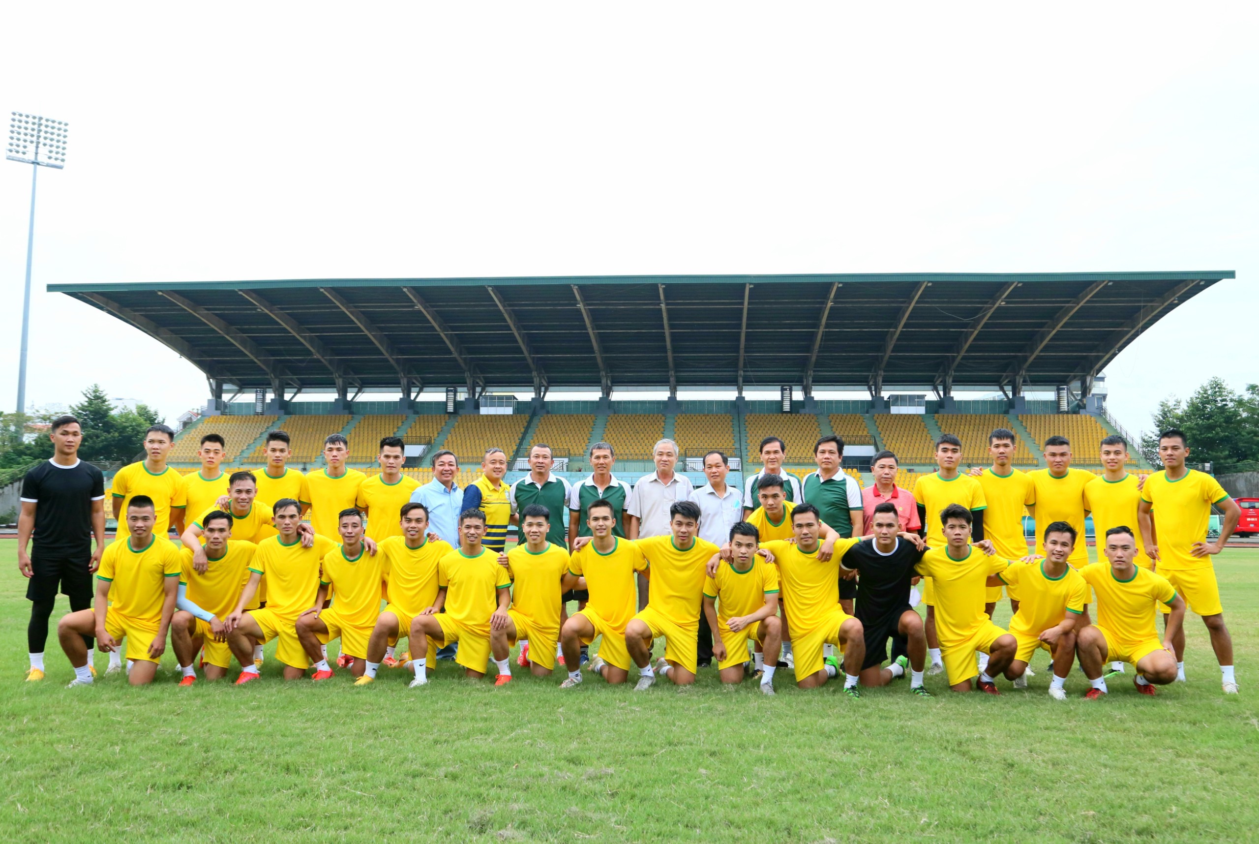 Bóng đá Cần Thơ hội quân chuẩn bị cho mùa giải 2022.