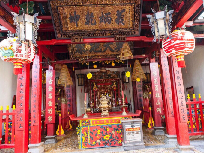 Hiệp Thiên Cung diễn ra nhiều lễ hội mang đậm nét văn hóa tín ngưỡng của người Hoa hằng năm.