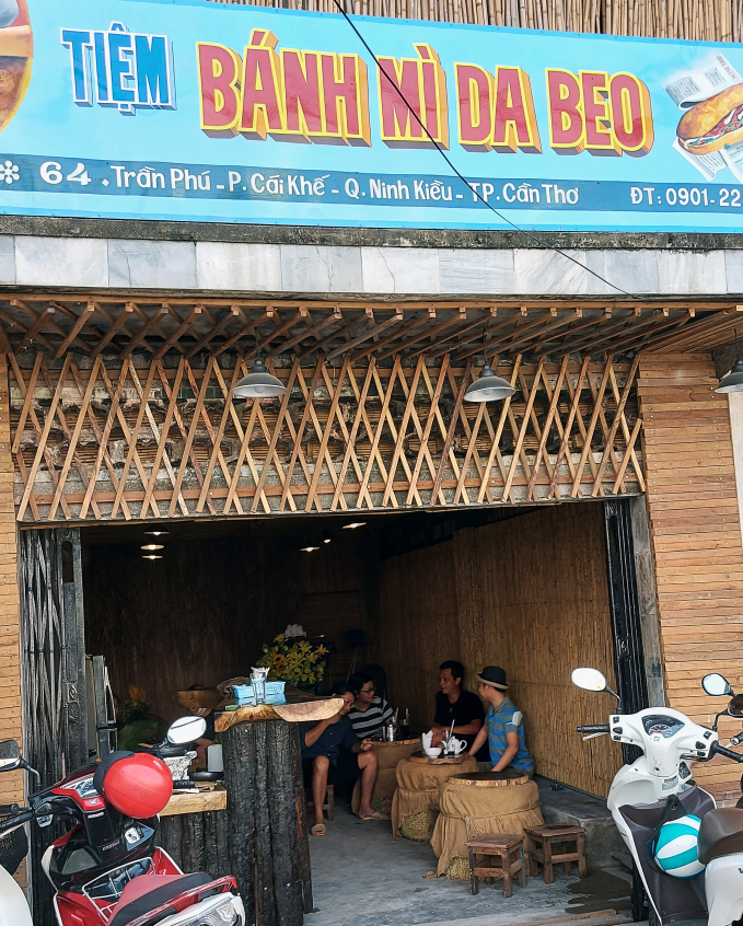 Chuỗi cà phê Vợt – Bánh mì da Beo vừa khai trương thêm quán thứ 3 tại số 64 Trần Phú, Cái Khế, Ninh Kiều, Cần Thơ.