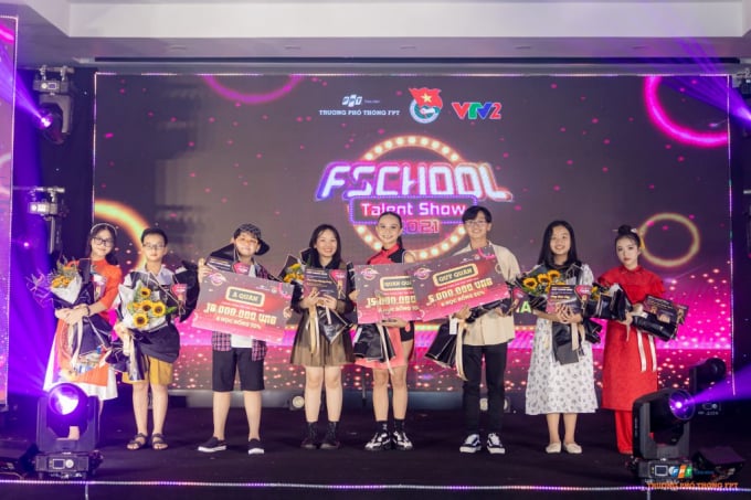 Các thí sinh chung khảo cuộc thi Fschool Talent Show 2021 khu vực miền Nam tổ chức tại Trường Phổ thông FPT Cần Thơ. Ảnh: thptcantho.fpt.edu